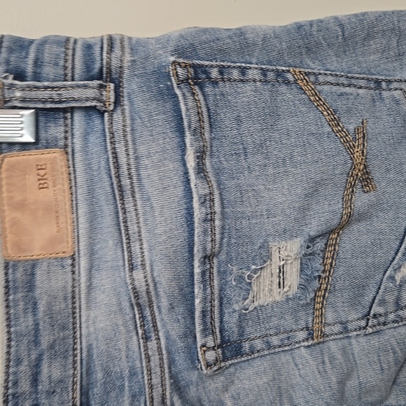 BkE STELLA SLIM FIT Skinny Jeans with Light Wash and Fading - Picture 3 of 4